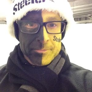 Meet your Posher, Dennis